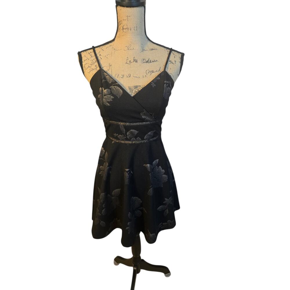 Mi Ami floral printed fit and flare midi dress, size small
